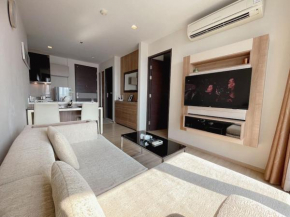 Opulence Riverview with Train Access